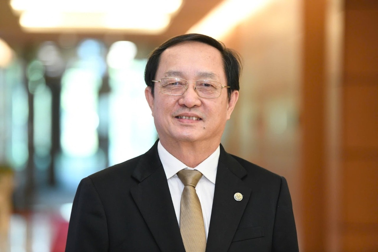 Assoc. Prof. Huynh Thanh Dat